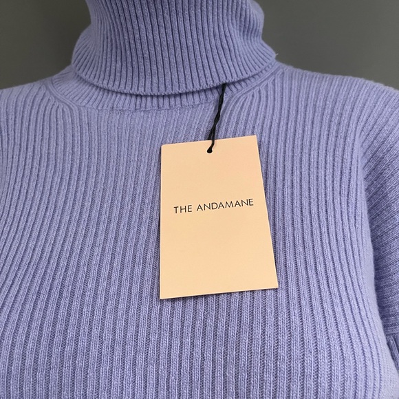 Andamane Hanya Cropped Turtleneck Sweater - Picture 5 of 12